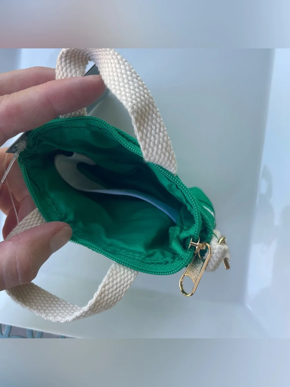 NWT Walt Disney World Logo Mania Mini/Micro Tote Bag Charm Keychain in Green